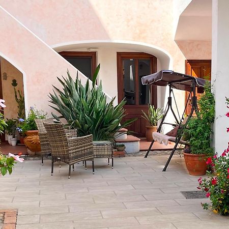 Casa Lia - Independent Apartment In The Gulf Of Orosei Galtellì Exterior foto