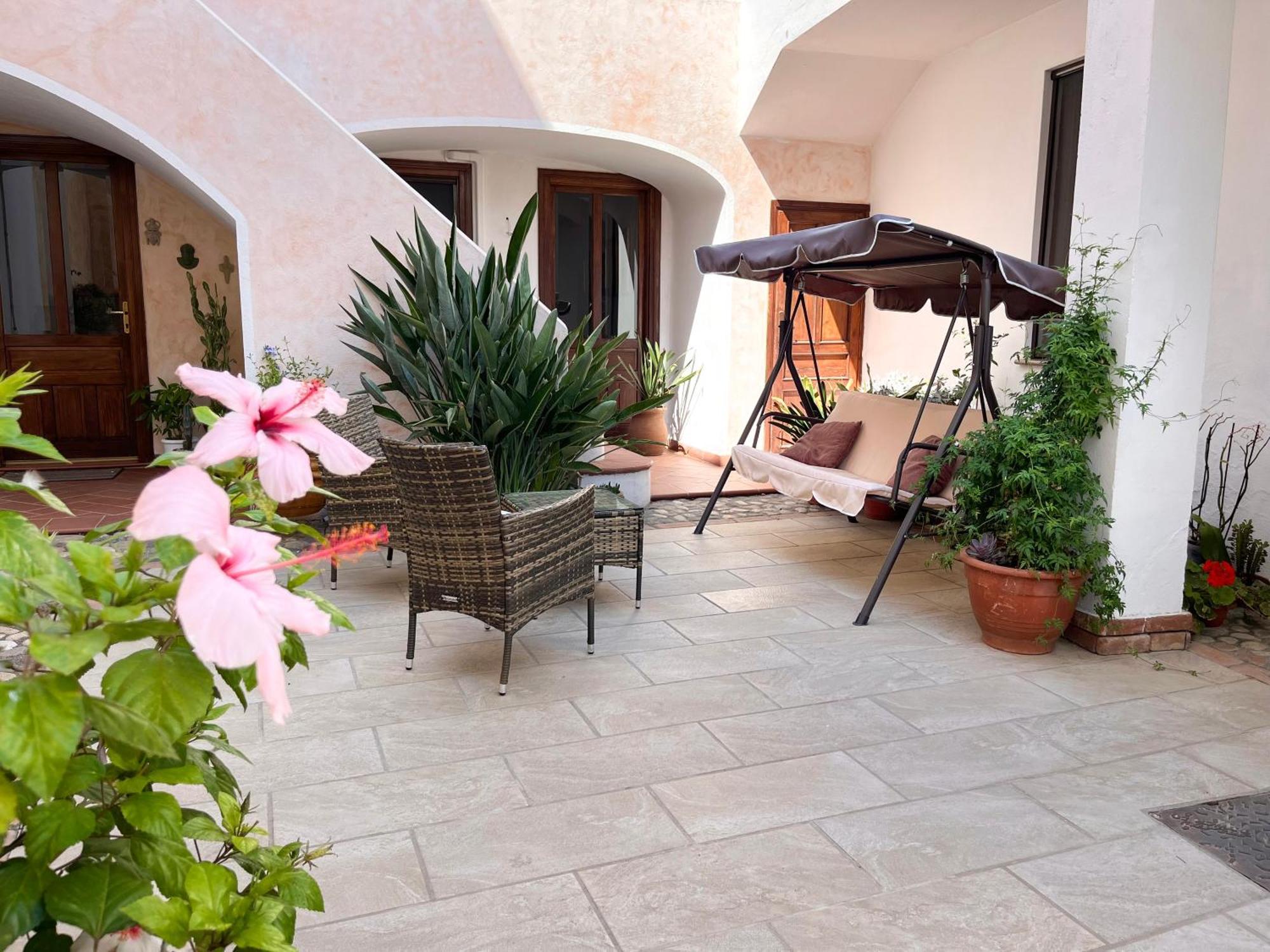 Casa Lia - Independent Apartment In The Gulf Of Orosei Galtellì Exterior foto